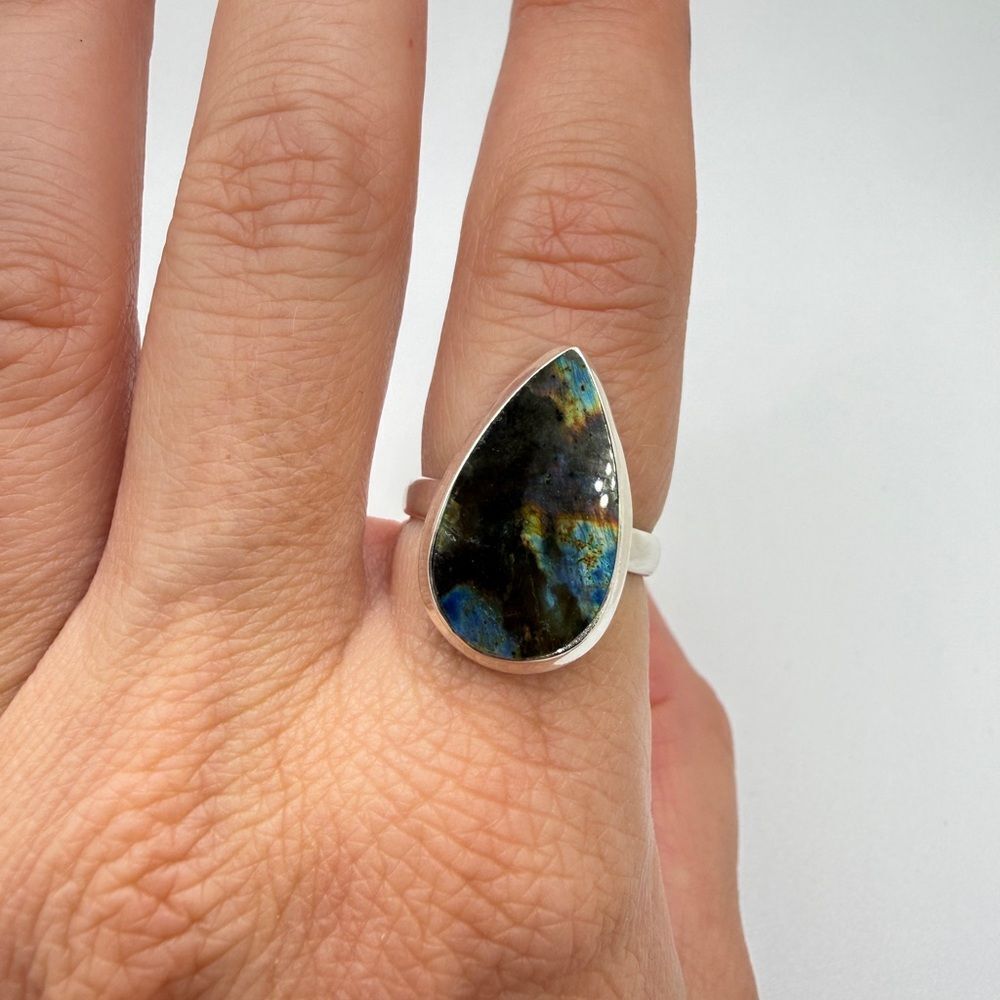 Stunning 20x11mm pear shaped Labradorite cabochon ring in sterling‎ silver! - Picture 15 of 15